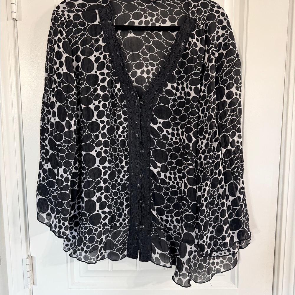 Elegant Polka Dot Blouse with Lace Trim